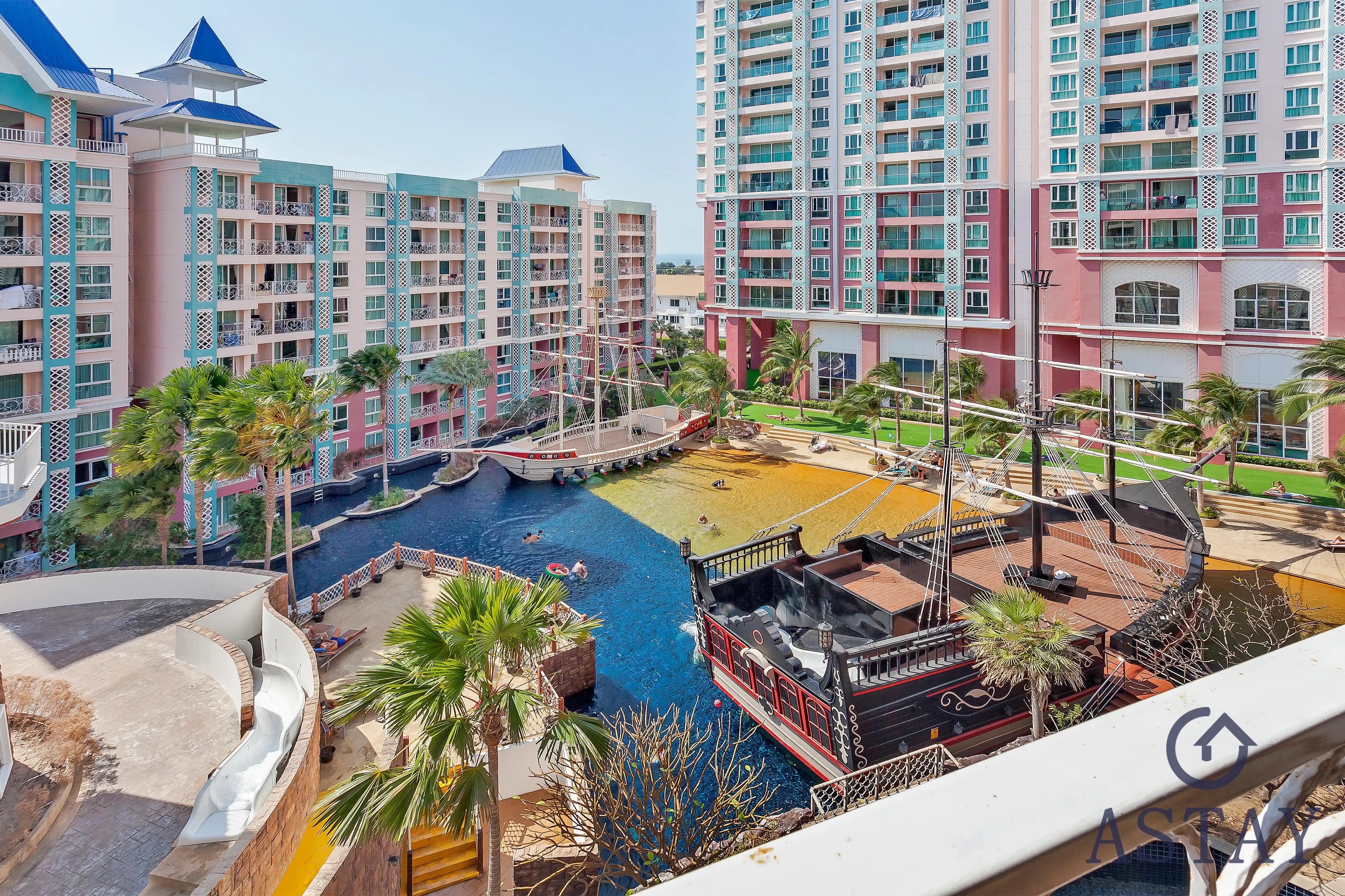 Grande Carribean 1 bedroom pool view 5 floor 